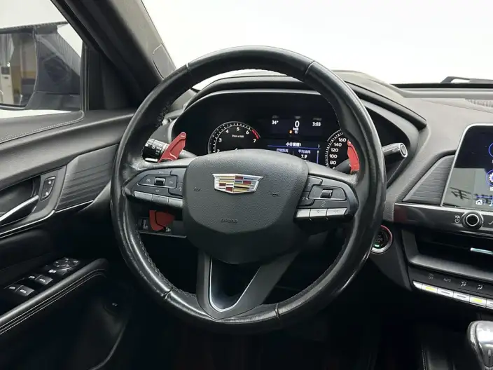 Cadillac CT4 2021 Model 28T Fashion Model – фото 16