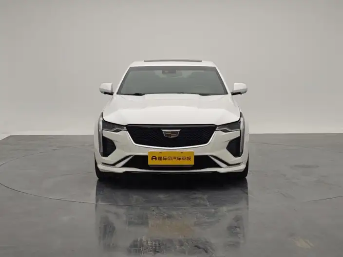 Cadillac CT4 2021 Model 28T Fashion Model – фото 2