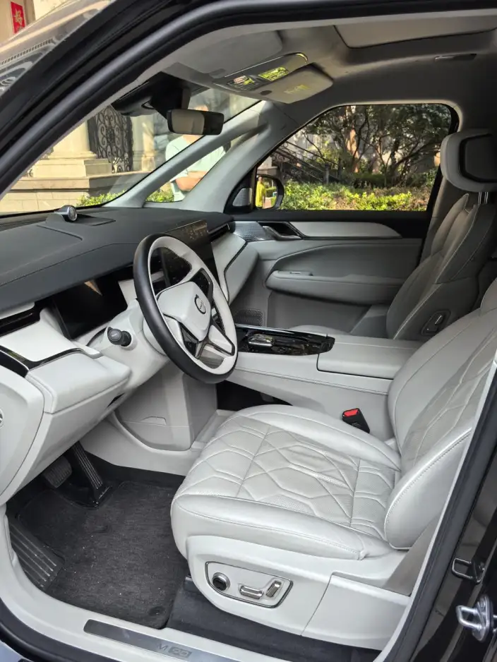 Volvo EM90 2025 Model Ultra VI seat – фото 8