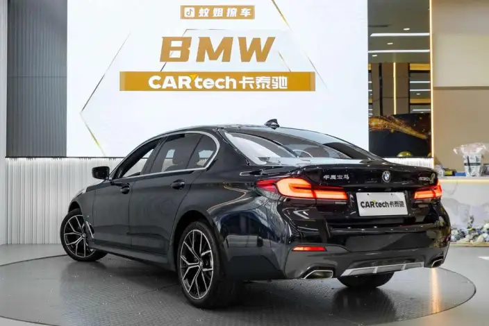 BMW 5 Series 2023 Model 530Li Exclusive Model M Sports Set – фото 4
