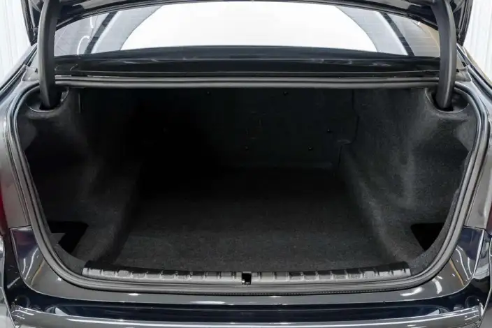BMW 5 Series 2023 Model 530Li Exclusive Model M Sports Set – фото 30