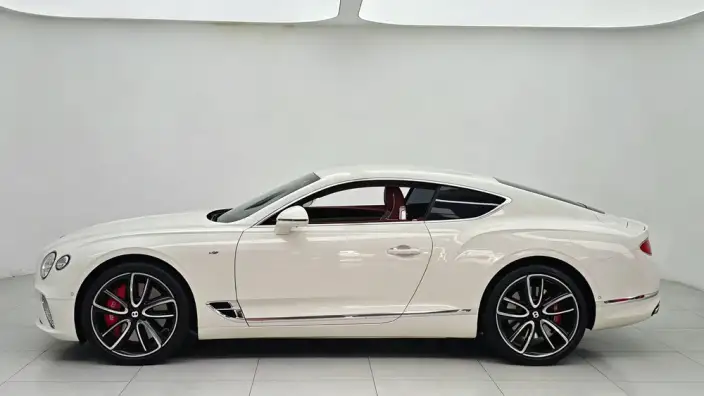 Continental 2022 Model 4.0T GT V8 – фото 4