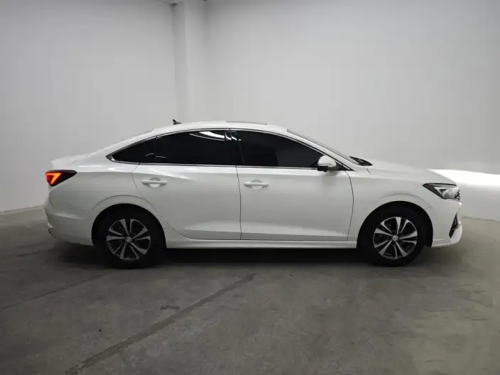 Changan Eado 2023 Model PLUS Changxiang Edition Blue whale NE 1.4T GDI DCT Noble Model – фото 8