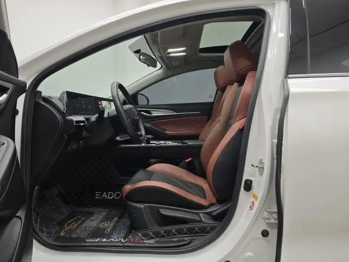 Changan Eado 2023 Model PLUS Changxiang Edition Blue whale NE 1.4T GDI DCT Noble Model – фото 17