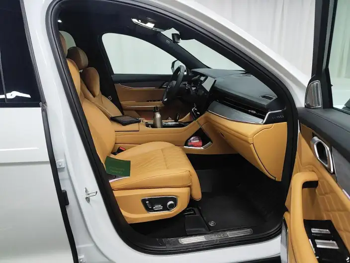 Lynk & Co 09 2026 Model 2.0T 4WD Tiggo Edition Ultra – фото 11