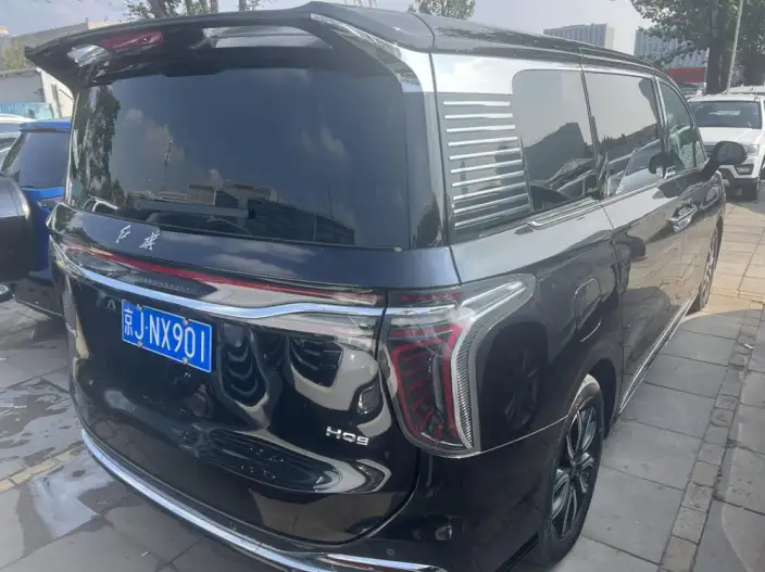 HONGQI HQ9 2022 Model Smart Flag Enjoy Edition – фото 5