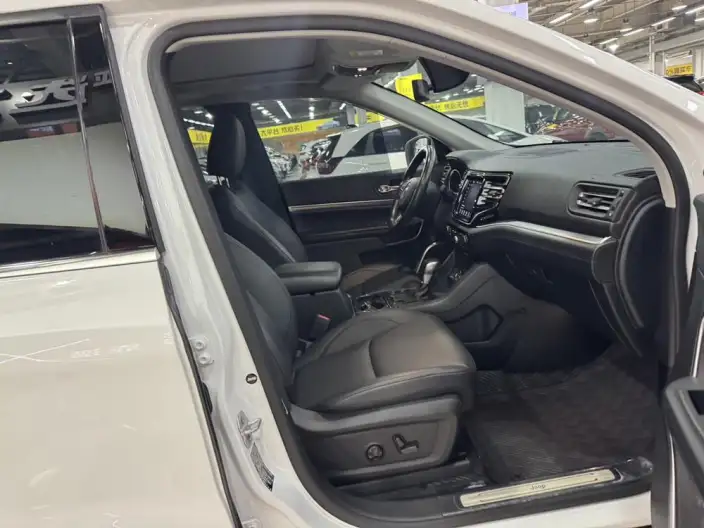 Grand Commander 2020 Model 2.0T 2WD Elite Edition – фото 20