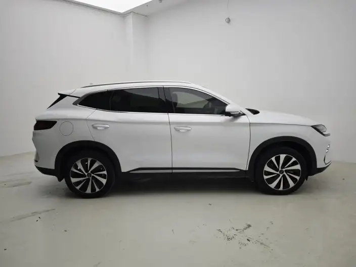 BYD Song PLUS EV 2023 Model Champion Edition 520KM Noble Model – фото 8