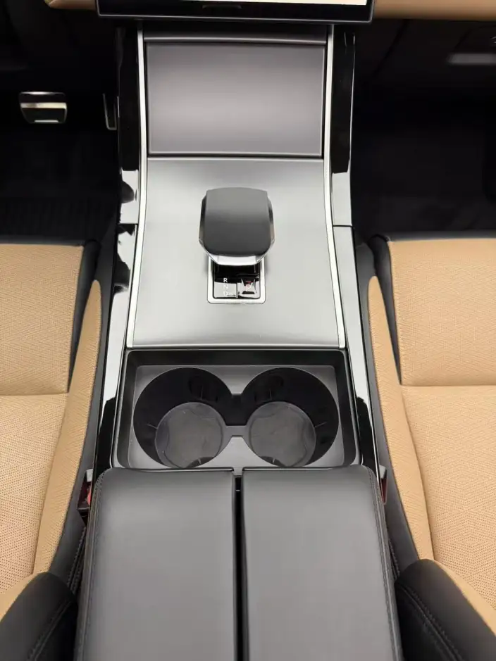 Range Rover Velar 2024 Model Dynamic HSE – фото 19