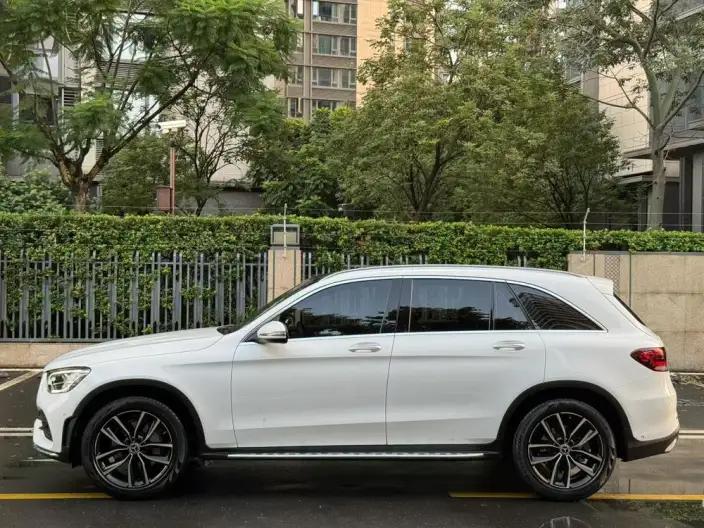 Mercedes-Benz GLC 2021 Model GLC 300 L 4MATIC Dynamic Model – фото 3