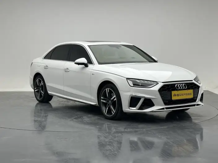 Audi A4 L 2020 Model 40 TFSI Luxury Dynamic Model – фото 3