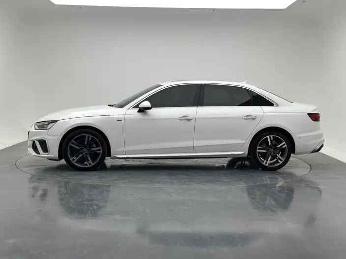 Audi A4 L 2020 Model 40 TFSI Luxury Dynamic Model – фото 4
