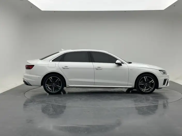 Audi A4 L 2020 Model 40 TFSI Luxury Dynamic Model – фото 8