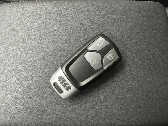 Audi A4 L 2020 Model 40 TFSI Luxury Dynamic Model – фото 11