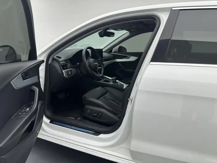 Audi A4 L 2020 Model 40 TFSI Luxury Dynamic Model – фото 17