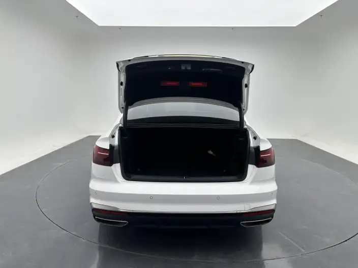 Audi A4 L 2020 Model 40 TFSI Luxury Dynamic Model – фото 20