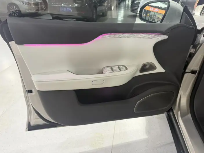 NIO ET7 2024 Model 75kWh Executive Edition – фото 29
