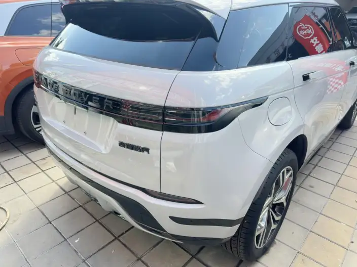 Range Rover Evoque 2026 Model Range Rover Evoque L 2.0T SE – фото 4