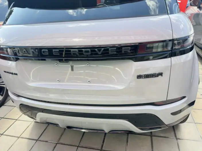 Range Rover Evoque 2026 Model Range Rover Evoque L 2.0T SE – фото 8