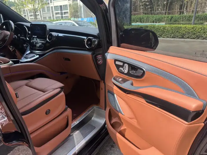 Mercedes-Benz V-Class 2022 Model V 260 L Long wheelbase Premium Edition – фото 5