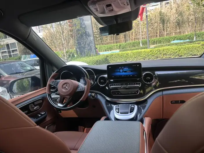 Mercedes-Benz V-Class 2022 Model V 260 L Long wheelbase Premium Edition – фото 10