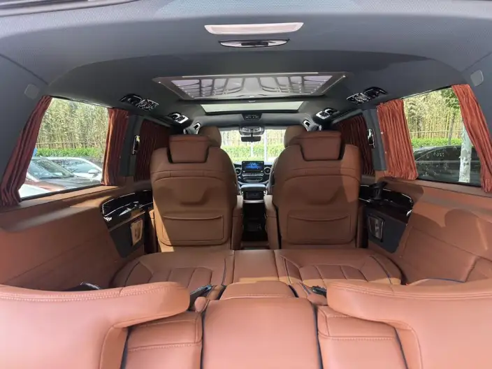 Mercedes-Benz V-Class 2022 Model V 260 L Long wheelbase Premium Edition – фото 13