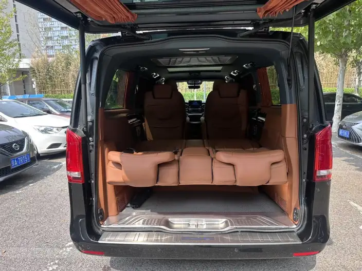 Mercedes-Benz V-Class 2022 Model V 260 L Long wheelbase Premium Edition – фото 17