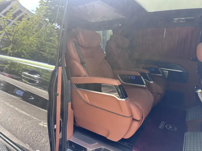 Mercedes-Benz V-Class 2022 Model V 260 L Long wheelbase Premium Edition – фото 18