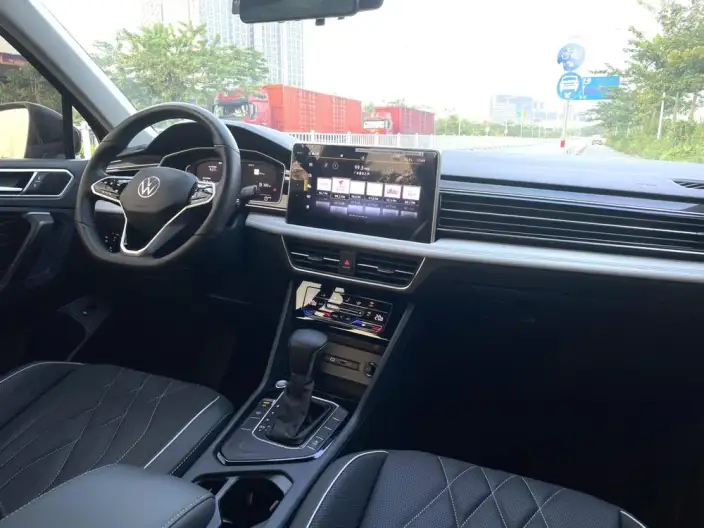 Volkswagen Tiguan L 2022 Model 330TSI Automatic 2WD Smart Edition – фото 10