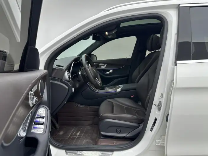 Mercedes-Benz GLC 2022 Model GLC 260 L 4MATIC Luxury Model – фото 17