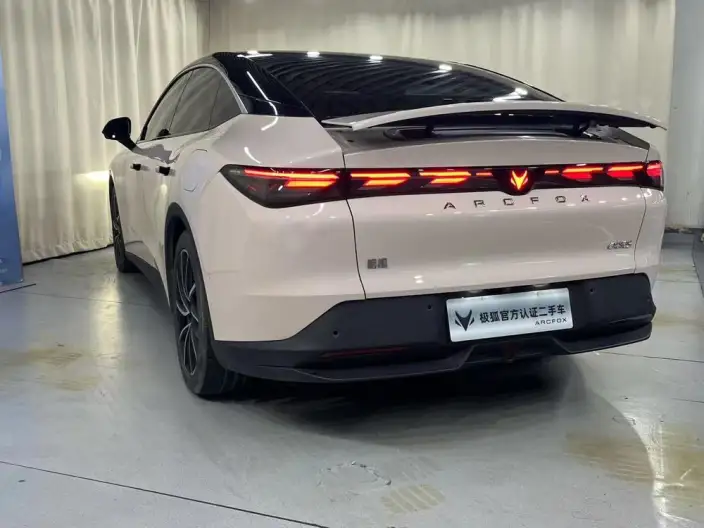 Arcfox α-S 5 2024 Model 560MAX 185kW – фото 4