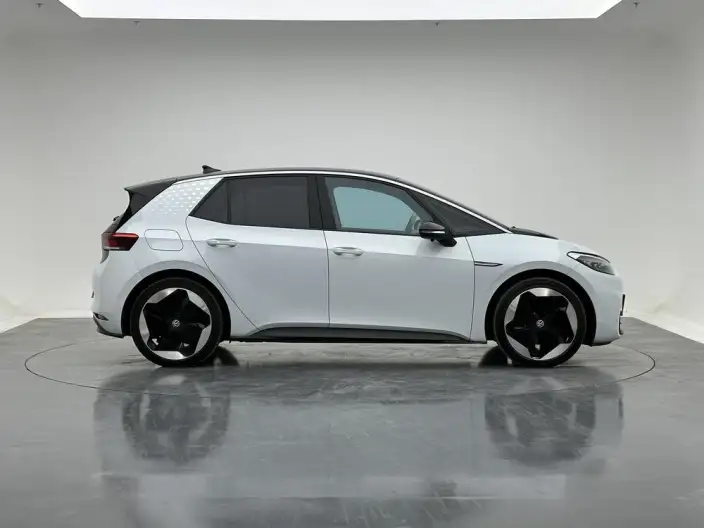 Volkswagen ID.3 2023 Model L Class Model Pure Smart Edition – фото 8