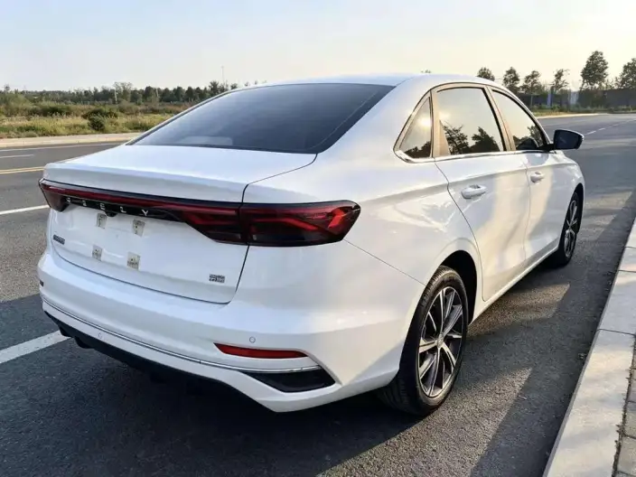 Geely Emgrand 2023 Model No. 4 Gen Champion Edition 1.5L CVT Flagship Model – фото 5