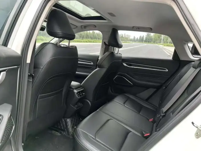 Geely Emgrand 2023 Model No. 4 Gen Champion Edition 1.5L CVT Flagship Model – фото 9