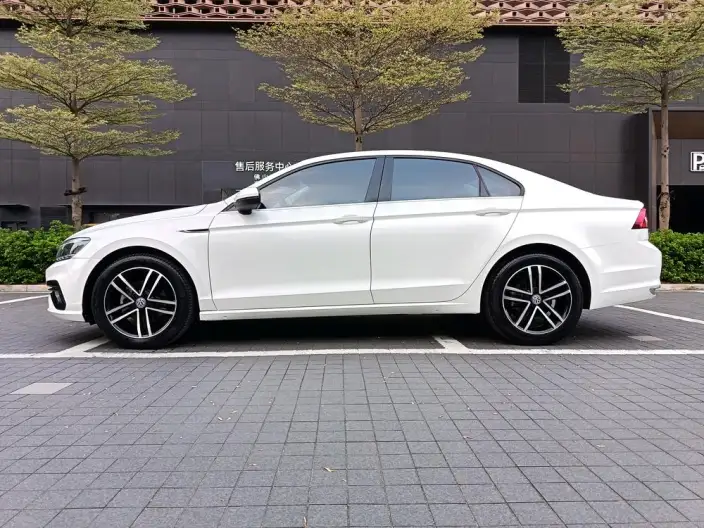 Volkswagen Lamando 2021 Model 280TSI DSG Comfort Edition – фото 3