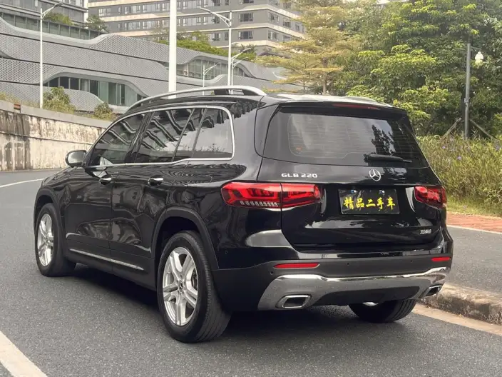 Mercedes-Benz GLB 2023 Model GLB 220 Dynamic Model – фото 4