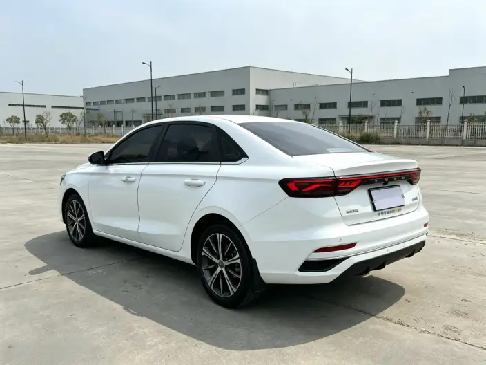 Geely Emgrand 2022 Model No. 4 Gen 1.5L CVT Luxury Model – фото 4