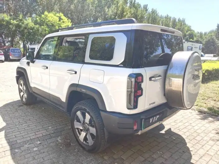 BAIC BJ40 Extended Range 2025 Model Advanced version – фото 4