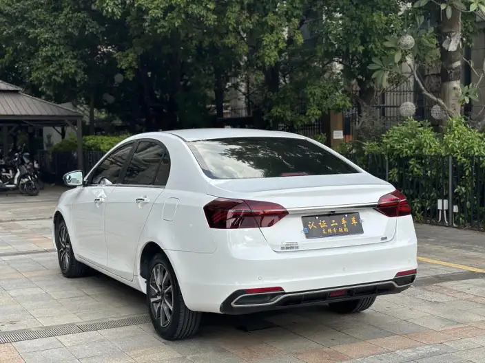 Geely Emgrand 2020 Model 1.5L CVT Luxury Model – фото 4