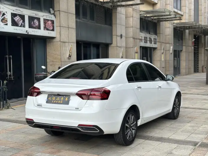 Geely Emgrand 2020 Model 1.5L CVT Luxury Model – фото 6
