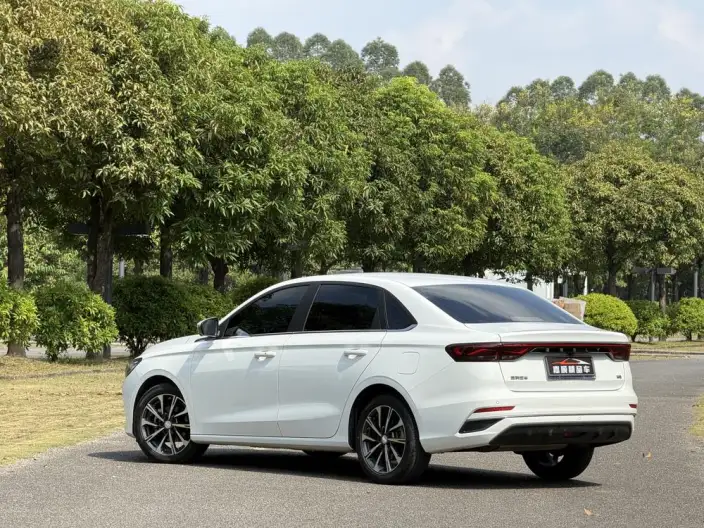 Geely Emgrand 2025 Model No. 4 Gen 1.5L CVT Flagship Model – фото 5