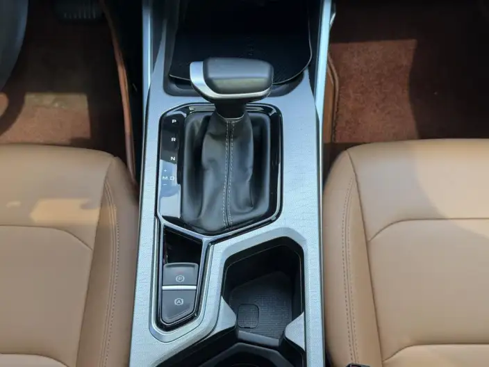 Geely Emgrand 2025 Model No. 4 Gen 1.5L CVT Flagship Model – фото 19