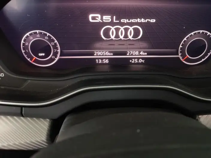 Audi Q5L 2020 Model 45 TFSI Exclusive Fashion Model – фото 7