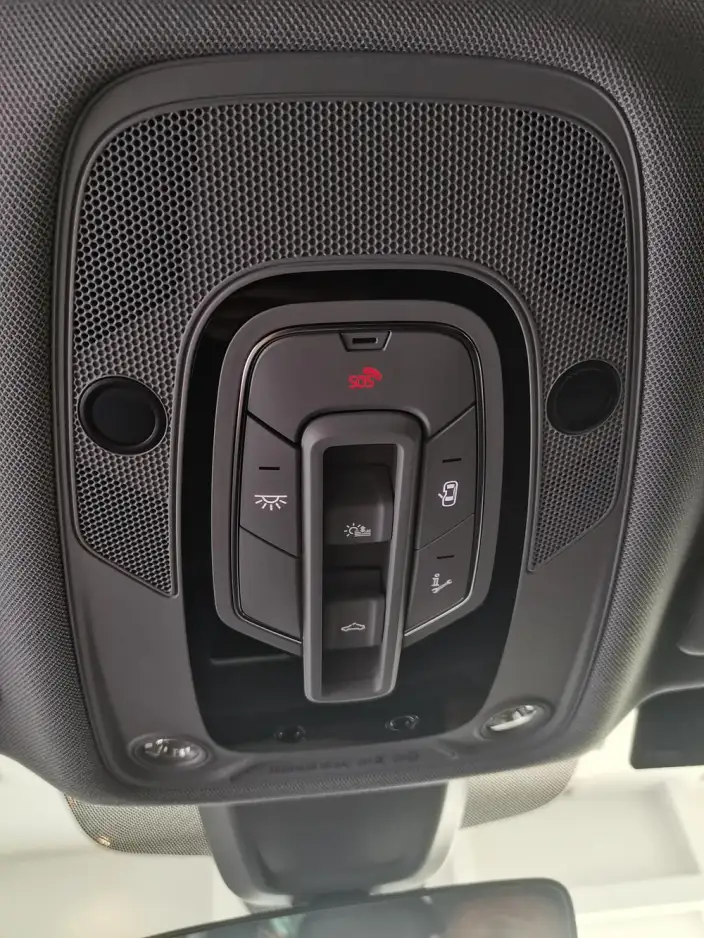 Audi Q5L 2020 Model 45 TFSI Exclusive Fashion Model – фото 8