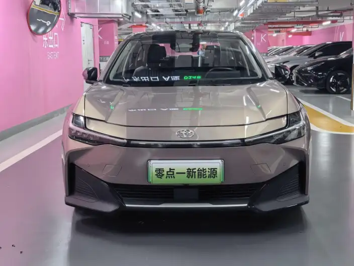 TOYOTA bZ3 2023 Model Long Battery Life Pro Premium – фото 2