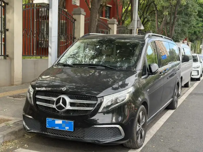 Mercedes-Benz V-Class 2022 Model V 260 L Long wheelbase Premium Edition