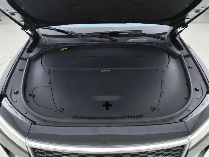 Li Auto ONE 2021 Model Extended Range 6 seat Edition – фото 10