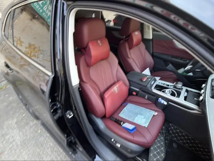 Hongqi HS5 2025 Model 2.0T Flag Xiang Pro Edition – фото 11