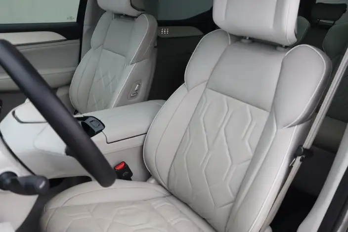 Volvo EM90 2025 Model Ultra VI seat – фото 20