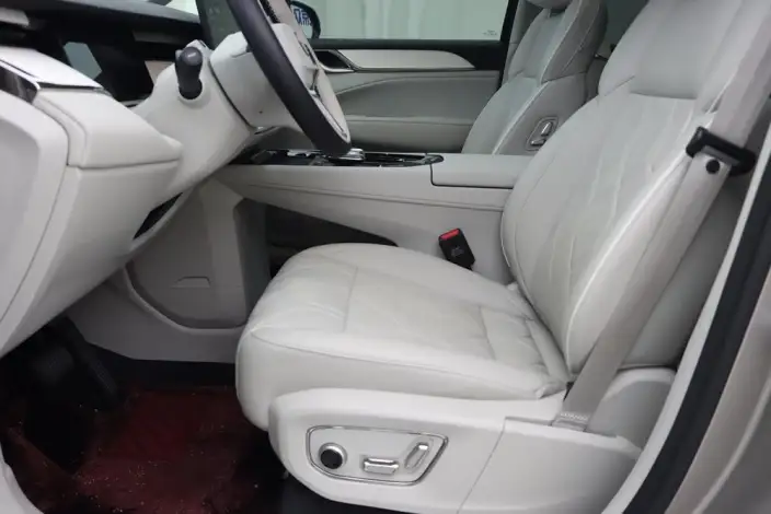 Volvo EM90 2025 Model Ultra VI seat – фото 27